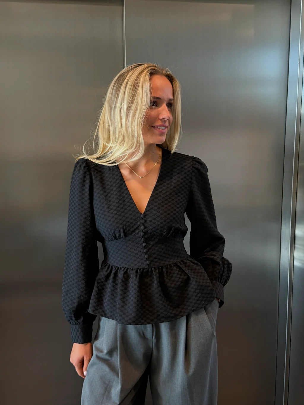 VMAUGUSTA Top - Black